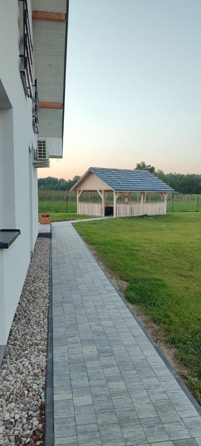Apartamenty Wilga Spokojne Miejsce Z Calorocznym Jacuzzi I Letnim Basenem 维尔加 外观 照片
